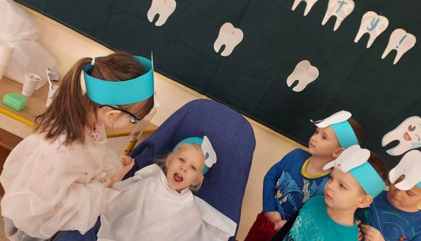 Dzień dentysty w Biedronkach w MPS nr 3 w Mławie
