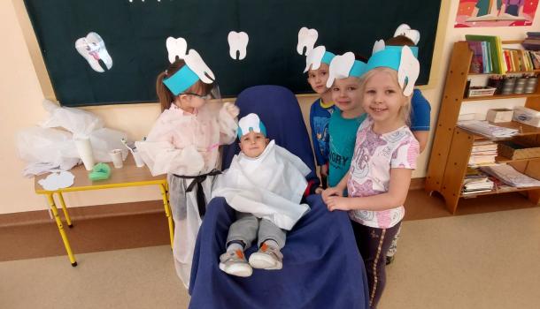 Dzień dentysty w Biedronkach w MPS nr 3 w Mławie