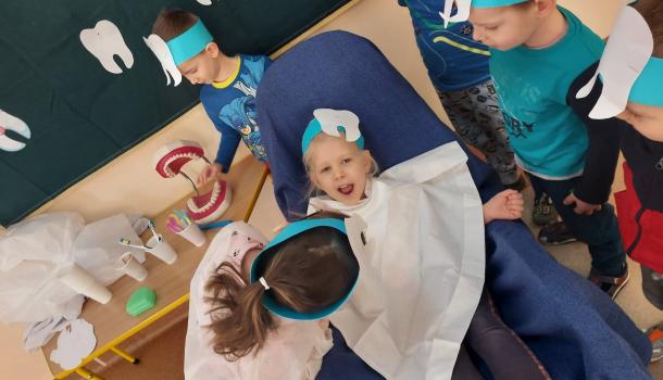 Dzień dentysty w Biedronkach w MPS nr 3 w Mławie