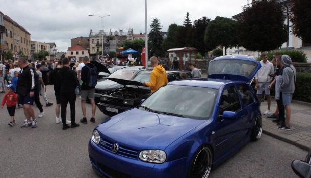 Zlot samochodów tuningowanych
