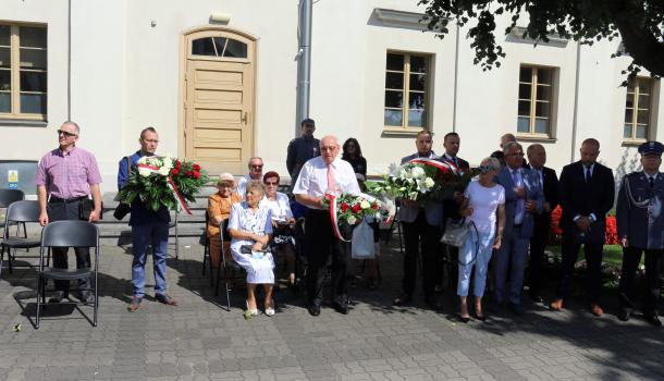 Uczestnicy uroczystości na Starym Rynku