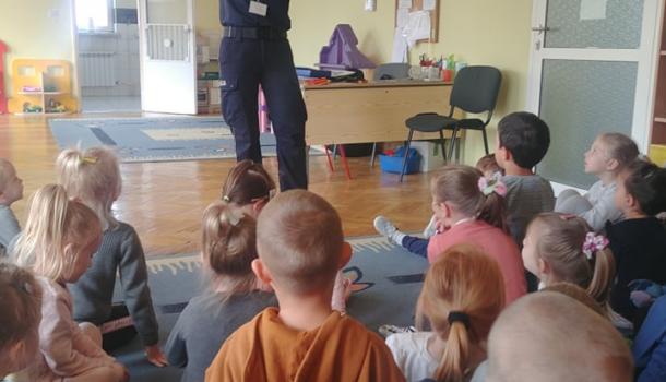 Spotkanie z policjantką w MPS nr 4 w Mławie