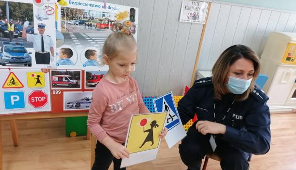 Spotkanie z policjantką w MPS nr 4 w Mławie