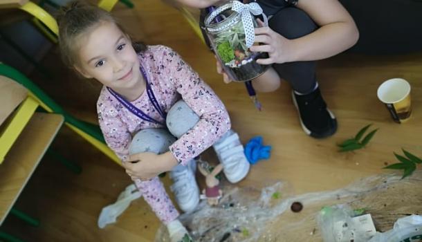 Projekt edukacyjny  w klasie 3 b Szkoły Podstawowej nr 3 w Mławie pt. Z ekologią na Ty - Las w słoiku “