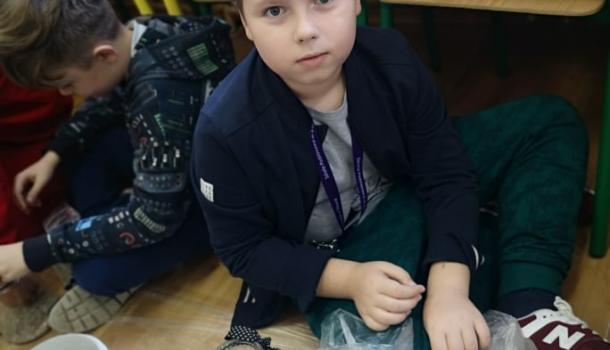 Projekt edukacyjny  w klasie 3 b Szkoły Podstawowej nr 3 w Mławie pt. Z ekologią na Ty - Las w słoiku “