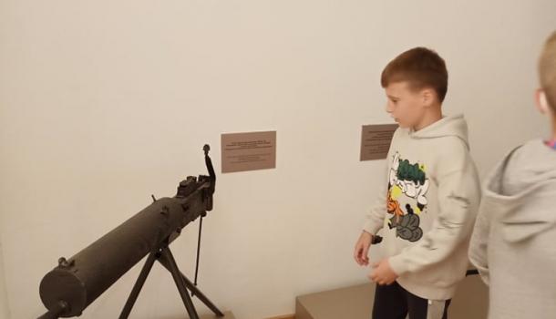 Uczniowie klas IVa i IVb  SP 3 z wizytą  w Muzeum Ziemi Zawkrzeńskiej