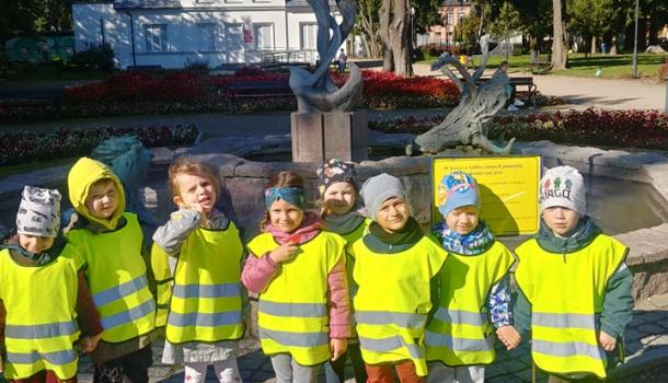 Spacerkiem po Mławie - grupa Niezapominajki z MPS nr 4 w Mławie