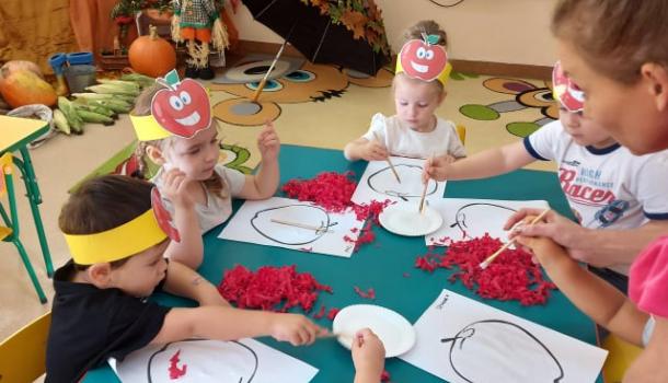 DZIEŃ JABŁKA W BIEDRONKACH W MPS nr 3 w Mławie