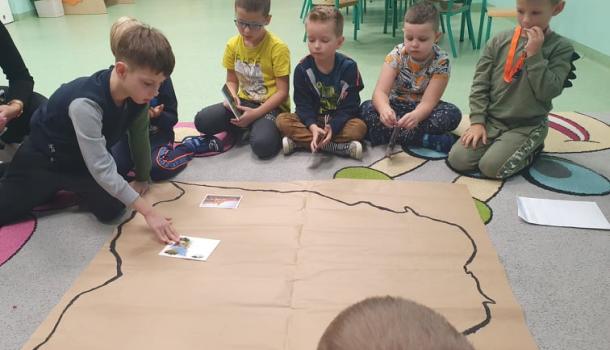 Projekt edukacyjny „Piękna Nasza Polska Cała” w grupie X MPS nr 2