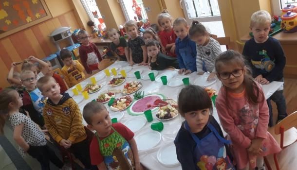 Przedszkolaka zdrowy dzień warzywno-owocowy w MPS nr 4 w Mławie
