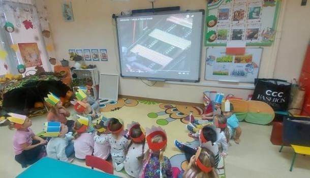 Dzień kredki w Biedronkach w MPS nr 3 w Mławie