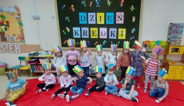 Dzień kredki w Biedronkach w MPS nr 3 w Mławie