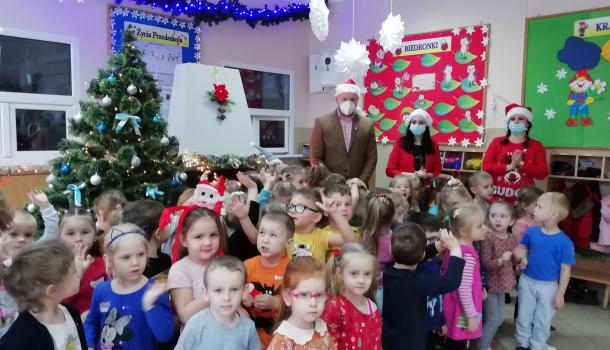 Przedszkole Nr 3, zdjęcie grupowe przedszkolaków 