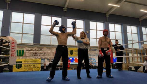 Zawody kickboxingu w wersji full contact