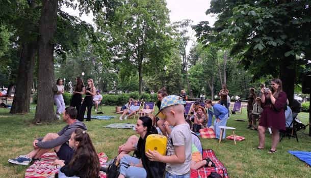 piknik Koce, książki i planszówki w mławskim parku