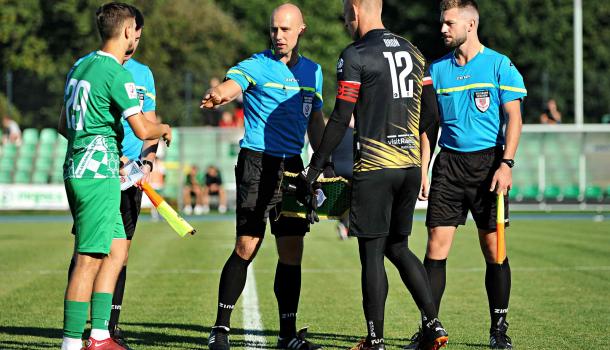 MKS wygrywa po dobrym spotkaniu z Bronią 3:0 