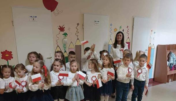 "Wiwat Maj"! Apel z okazji Świąt majowych w MPS 3