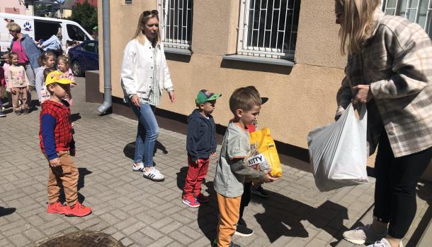 Zbiórka karmy dla schroniska w MPS 4