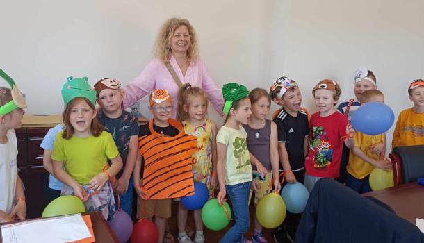 Pochód na 40-lecie przedszkola przy ul. Hożej