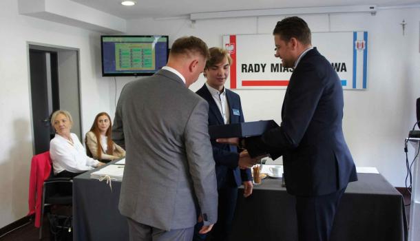 Wręczono nagrody w konkursie „Ambasador Młodego Pokolenia Mławy”