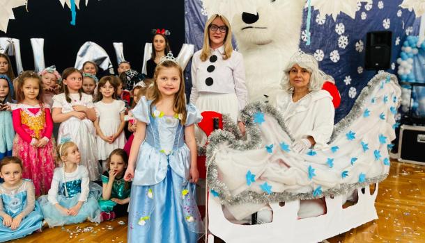 Bal karnawałowy w zimowej krainie w przedszkolu SP nr 2
