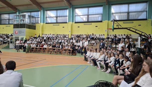 Uroczysta akademia z okazji uchwalenia Konstytucji 3 Maja w SP nr 3