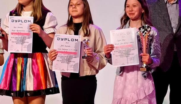 Sukcesy uczniów SP nr 2 w 13 Powiatowym Przeglądzie Piosenki Dziecięcej i Młodzieżowej