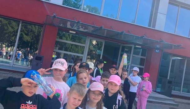 Wizyta drugoklasistów z SP 4 w Centrum Szkolenia Policji w Legionowie 