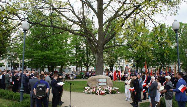 40 - Dąb Niepodległości