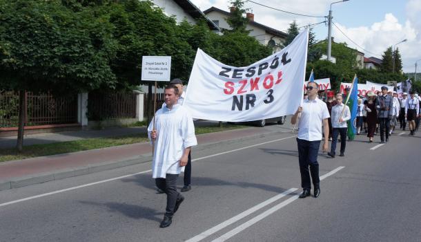 40 - Korowód Ku Niepodległej