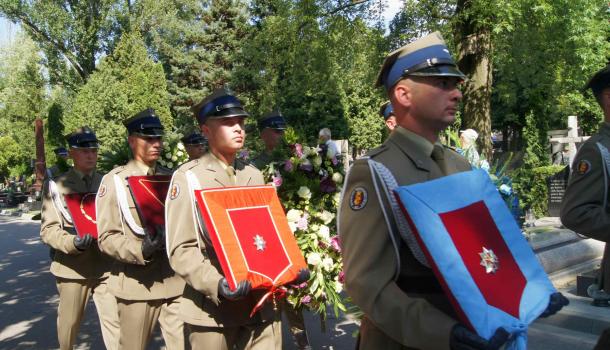 Uroczystości pogrzebowe na Powązkach 