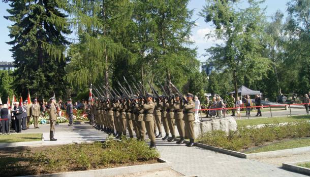 Uroczystości pogrzebowe na Powązkach 