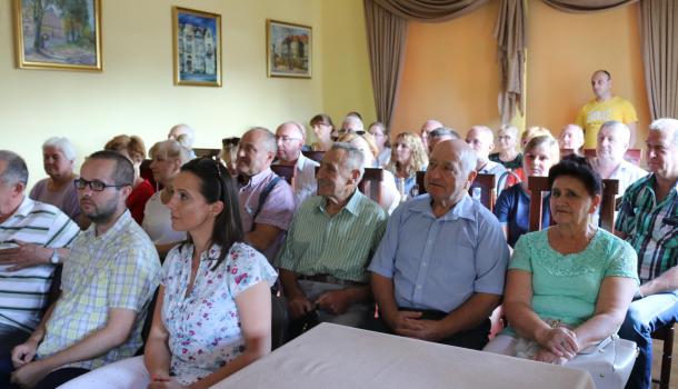 Na dotacje celowe związane z wymianą pieców w 2018 r. szmorząd Mławy przeznaczył 200 000 zł (2)