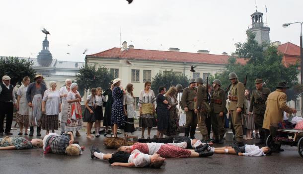 Nalot bombowy na Mławę - 24.08.2018 - fot. Magdalena Grzywacz (31) (Copy)