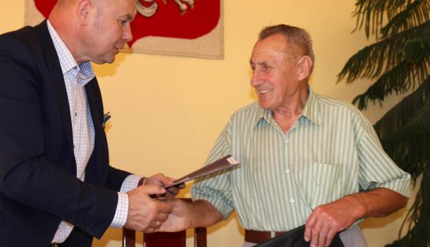 Podpisanie umów na wymianę pieców (29)