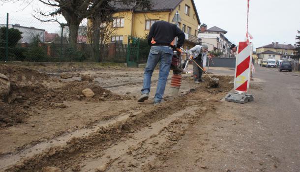 Na ul. Marii Skłodowskiej-Curie trwają prace budowlane